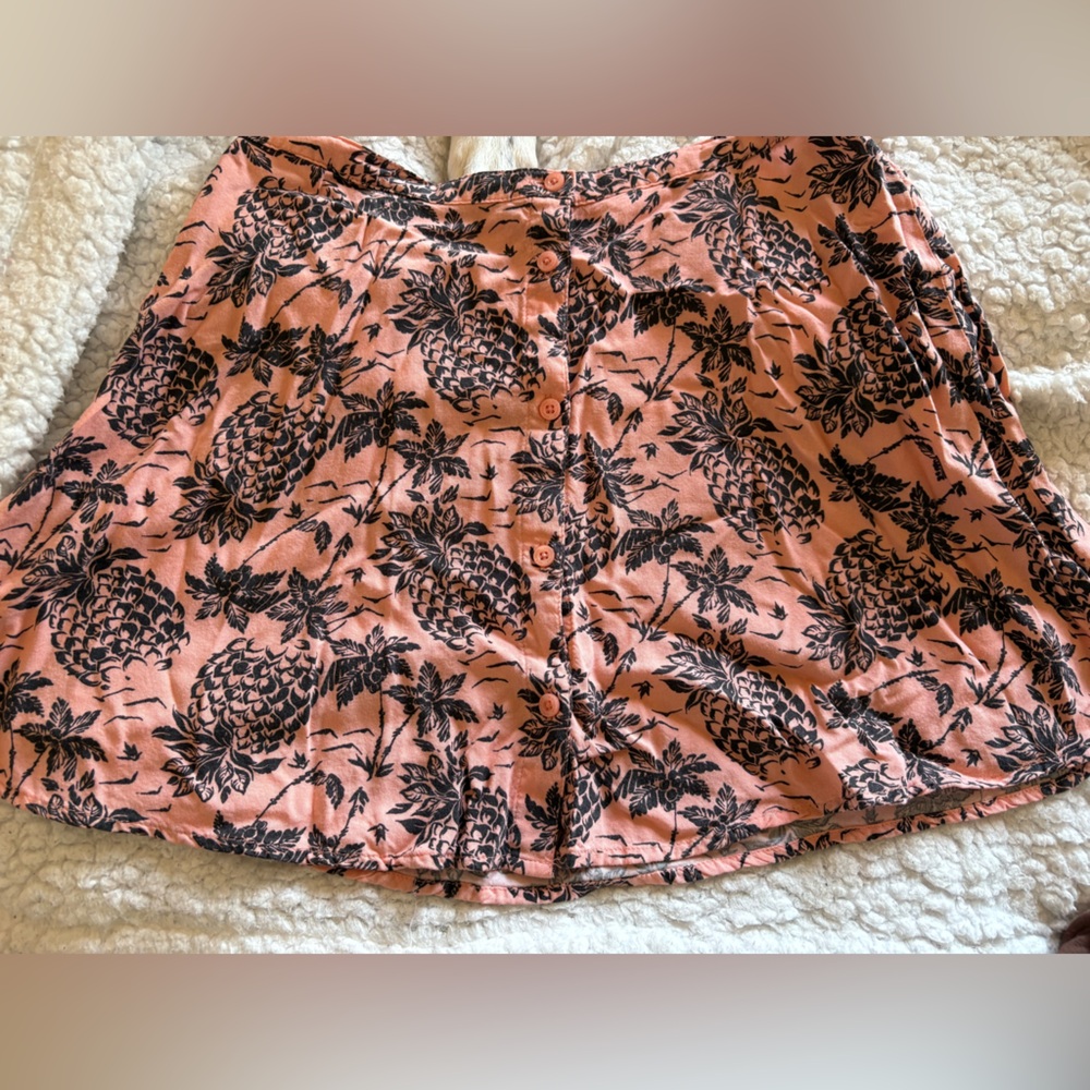 Forever 21 Pink and Black Pineapple Print Skirt